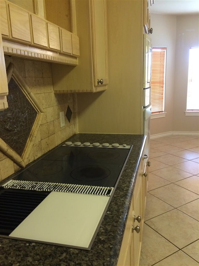 404 Wren Point, Laredo, TX 78045 - photo 3