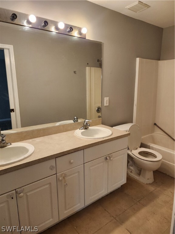 2812 NE 4th Place, Cape Coral, FL 33909 - photo 6