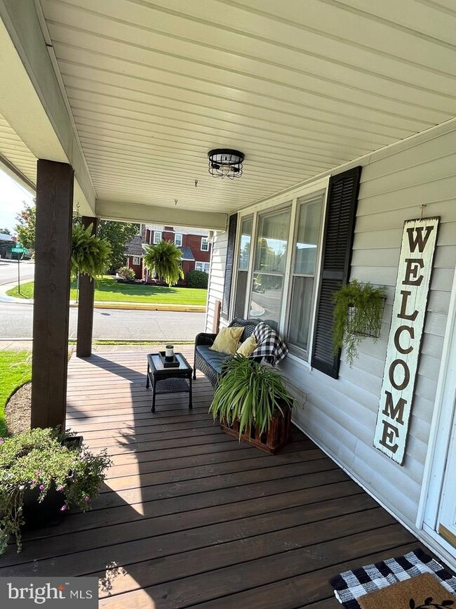 600 N Market St, Selinsgrove, PA 17870 - photo 3