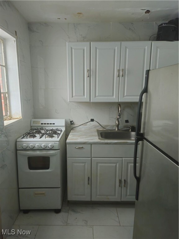 470 Kenwood Dr unit D, Euclid, OH 44123 - photo 4