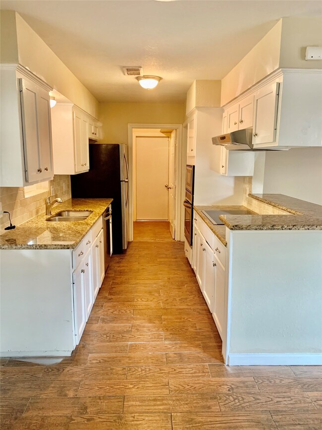 7523 Deep Forest Dr, Houston, TX 77088 - photo 7