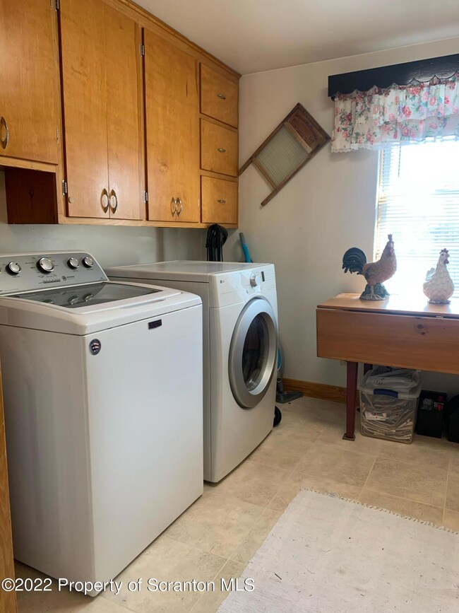 1030 Buttermilk Rd, Dalton, PA 18414 - photo 7