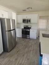 956 E Sego Lily Dr, Sandy, UT 84094 - photo 2