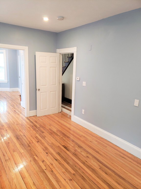 46 North Ave unit 1R, Abington, MA 02351 - photo 3