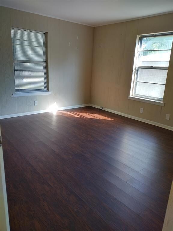 1209 Briarwood Dr, Cleburne, TX 76033 - photo 4