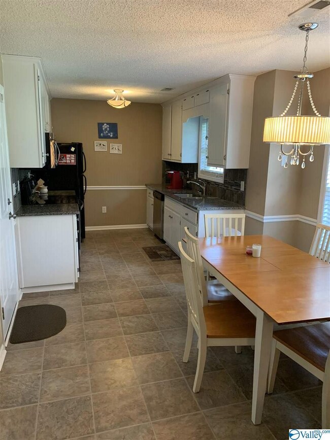 256 Falcon Ridge Dr, Huntsville, AL 35811 - photo 6