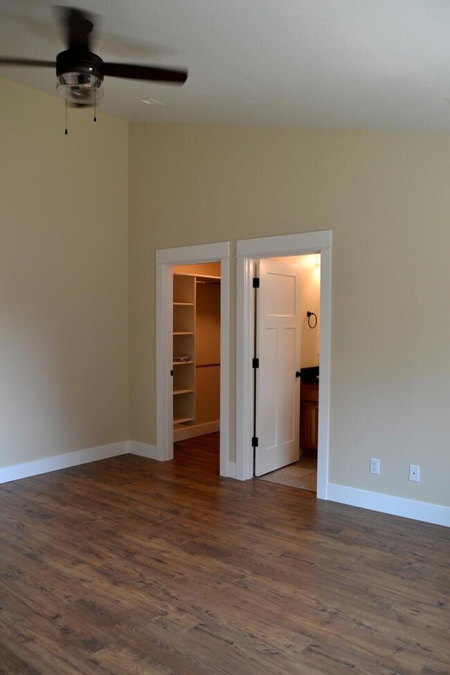 2928 Naples Dr, Grants Pass, OR 97527 - photo 6