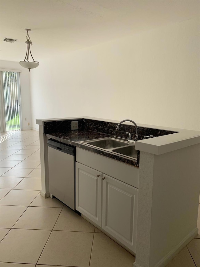 6366 Landings Way unit 6366, Tamarac, FL 33321 - photo 5