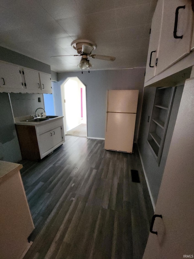 1636 Columbus St, New Castle, IN 47362 - photo 5