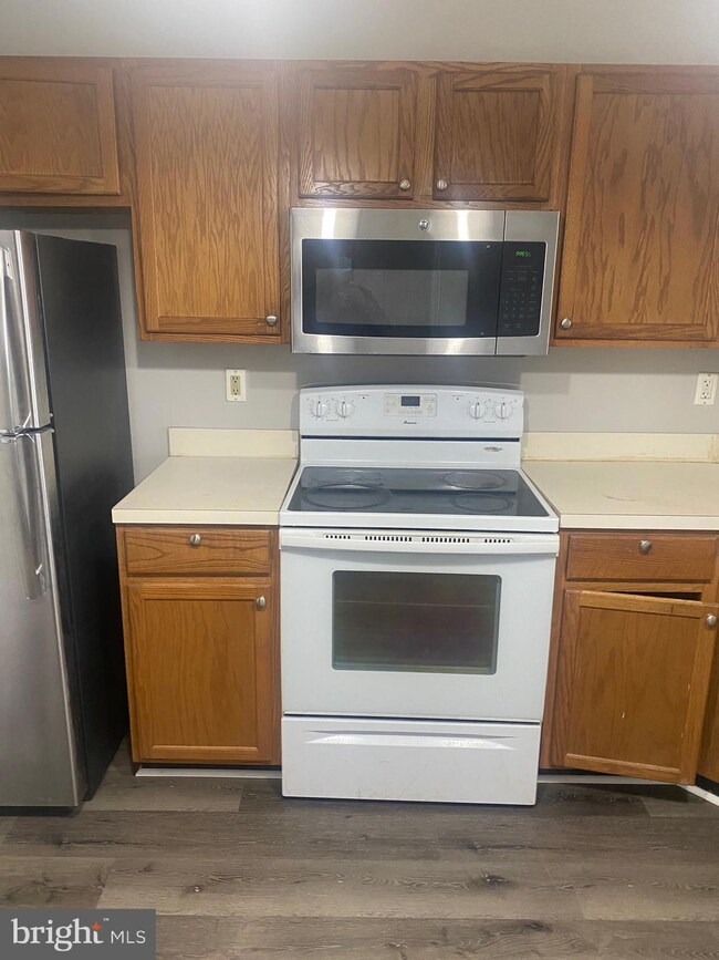 7113 Sandown Cir unit 303, Windsor Mill, MD 21244 - photo 7