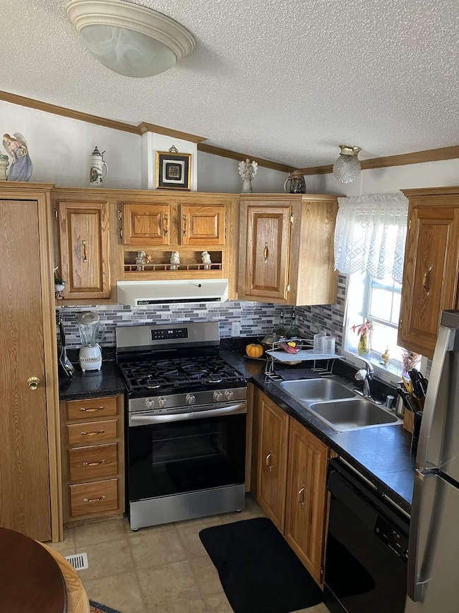 6801 S Lagrange Rd unit D17, Hodgkins, IL 60525 - photo 3