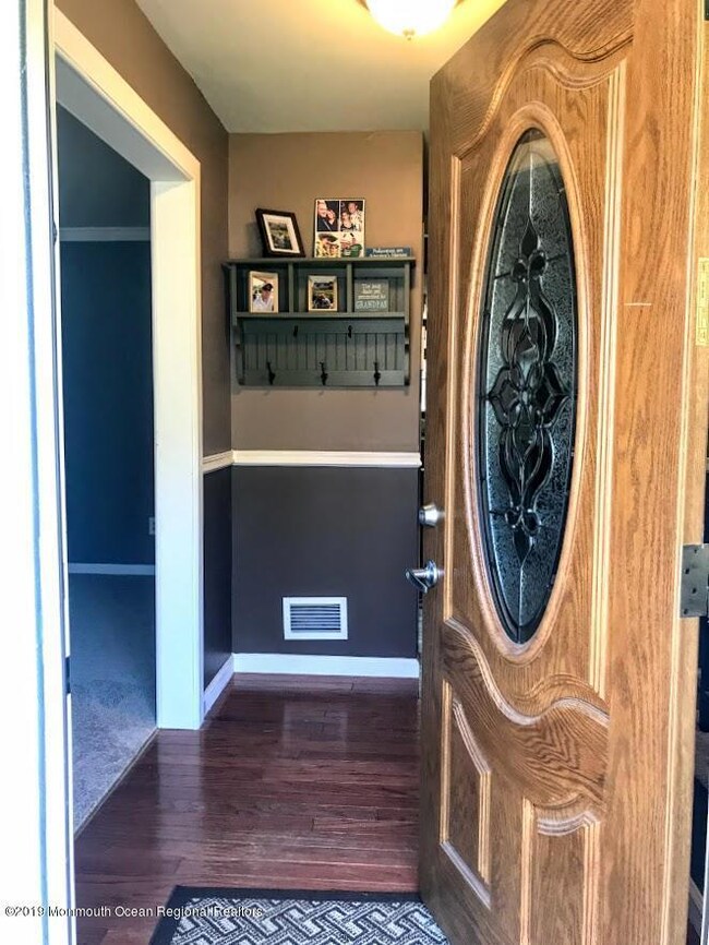 WELCOMING FOYER