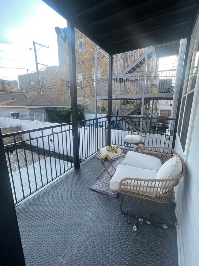 2917 N Gresham Ave unit 1, Chicago, IL 60618 - photo 6