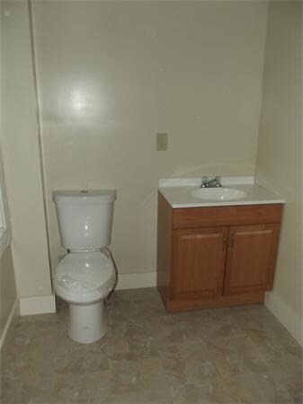 1252 S Main St unit 2, Palmer, MA 01069 - photo 3