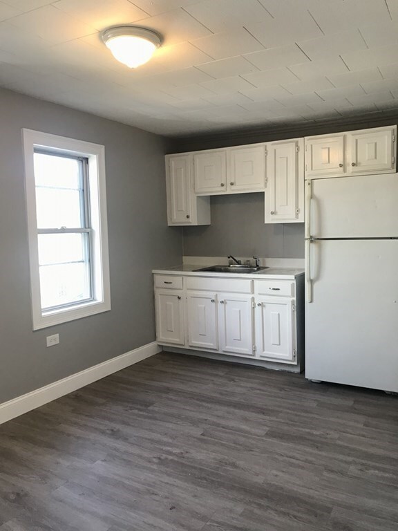 154 Highland Ave unit 2F, Quincy, MA 02170 - photo 4