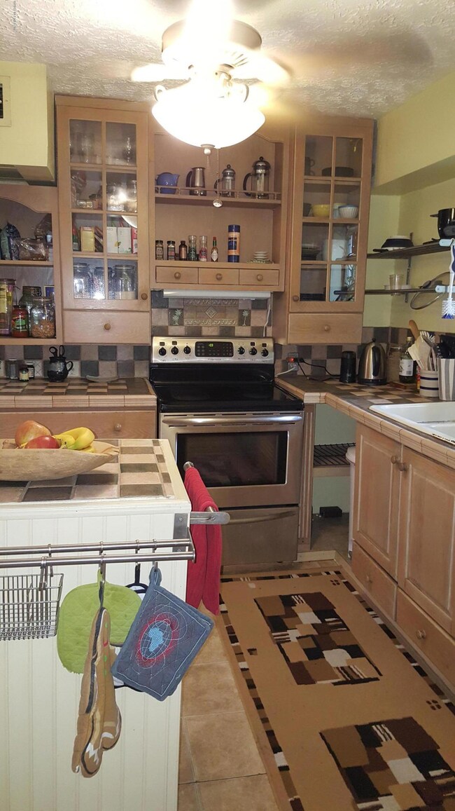 1381 Hamilton St, Jacksonville, FL 32205 - photo 6