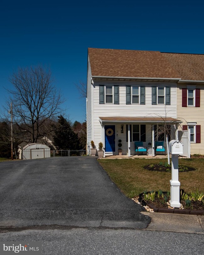 11 Sycamore Cir, Stevens, PA 17578 - photo 5