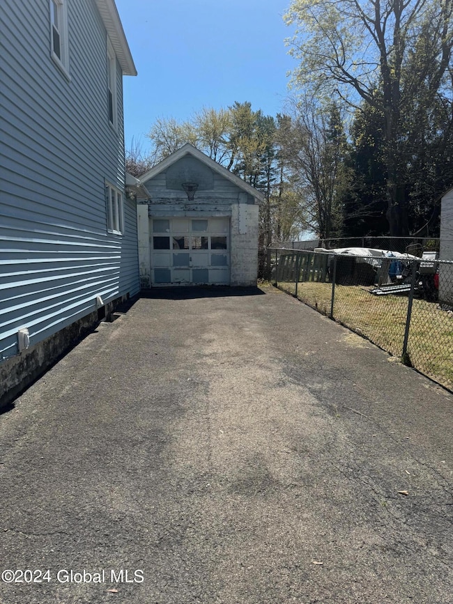 26 Eagle St, Schenectady, NY 12302 - photo 3