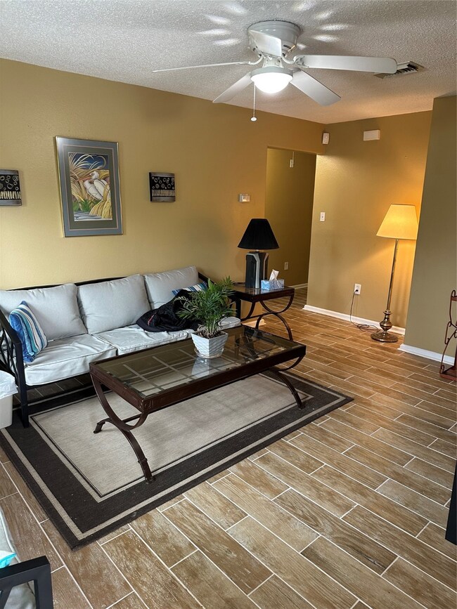 7610 Ley Rd, Houston, TX 77028 - photo 5