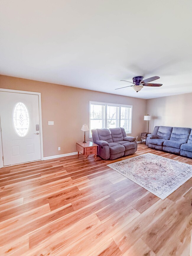 4129 Grange Hall Rd, Springfield, OH 45504 - photo 5