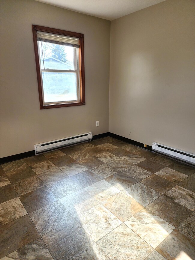 314 S 3rd St, Milan, MN 56262 - photo 4