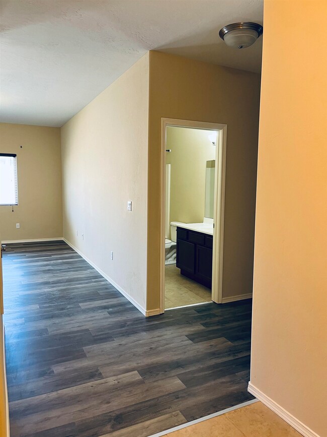 401 Coronado Dr, Alamogordo, NM 88310 - photo 3