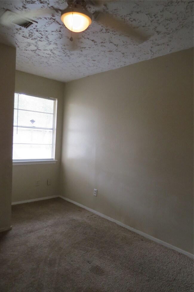 7310 Sonnet Glen Ln, Houston, TX 77095 - photo 7