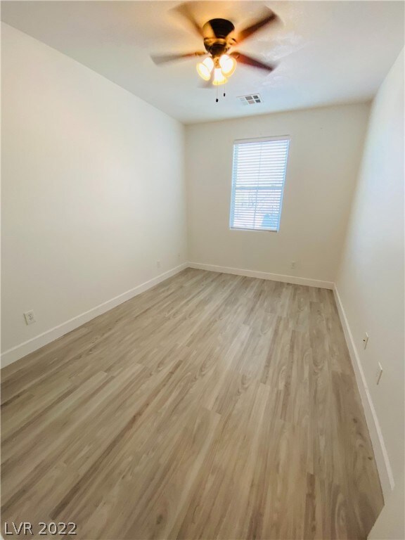 8289 Freshwater Pearl St, Las Vegas, NV 89139 - photo 7