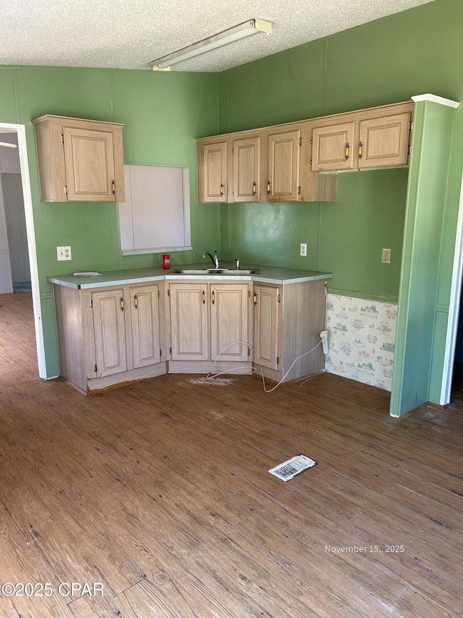 1105 13th St, Southport, FL 32409 - photo 4