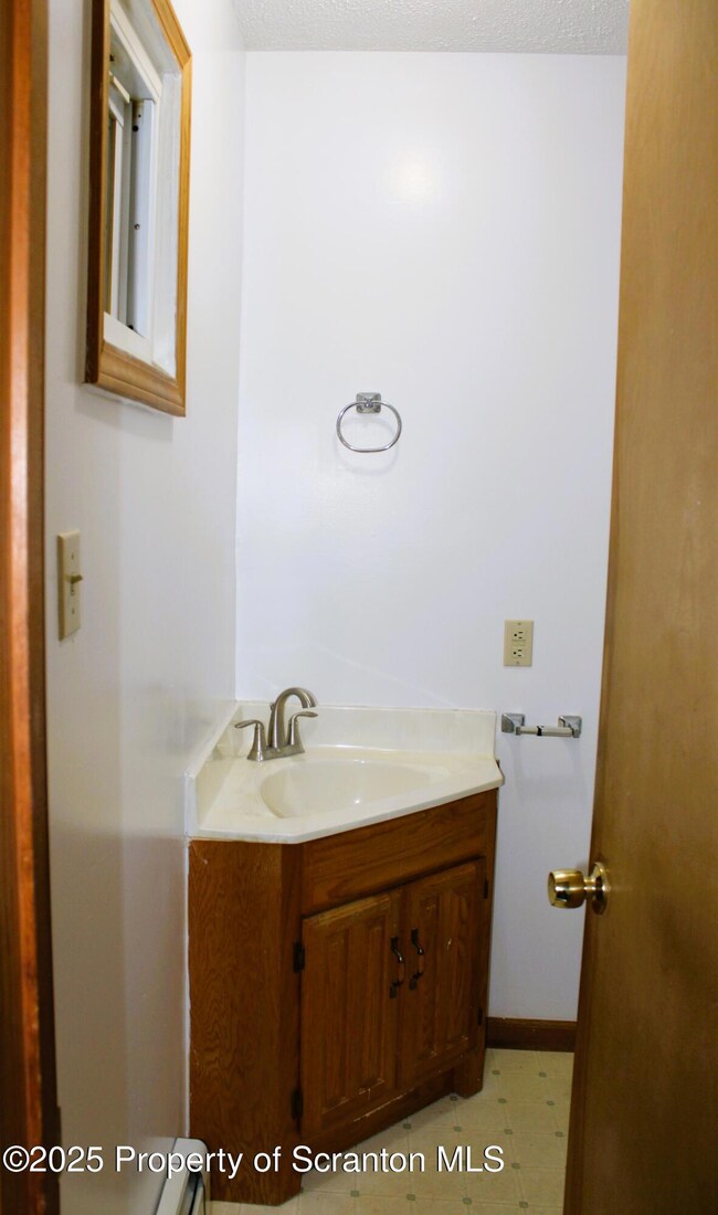 1329 Oram St unit 1, Scranton, PA 18504 - photo 6