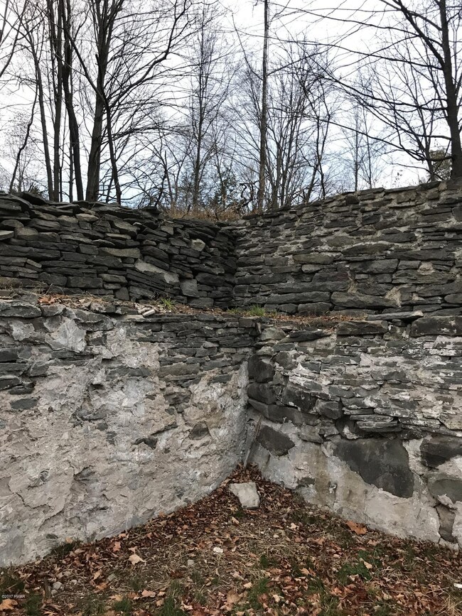 233 & 235 Hudson St, Hawley, PA 18428 - photo 4