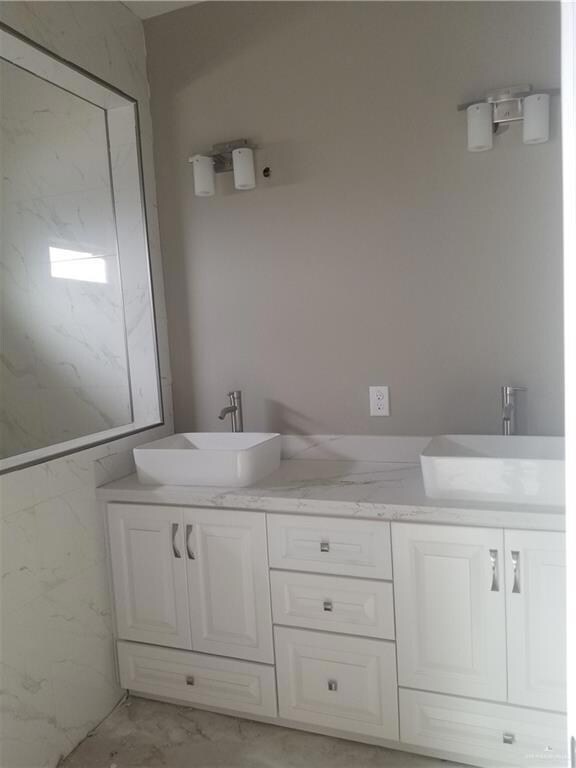 3504 Dessert Inn Dr, Edinburg, TX 78541 - photo 2