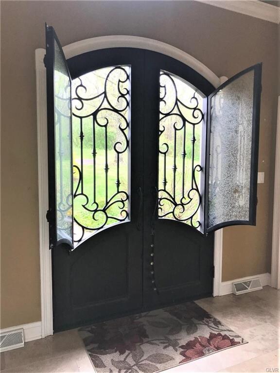 4025 Peach Ln, Zionsville, PA 18092 - photo 2