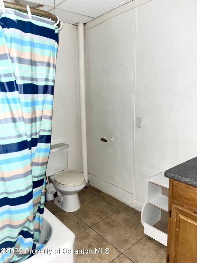 384 S Franklin St, Wilkes-Barre, PA 18702 - photo 3