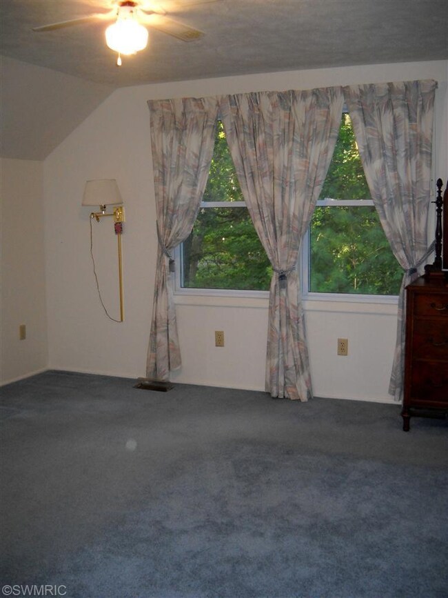 9546 Jerome Ave, Bitely, MI 49309 - photo 7