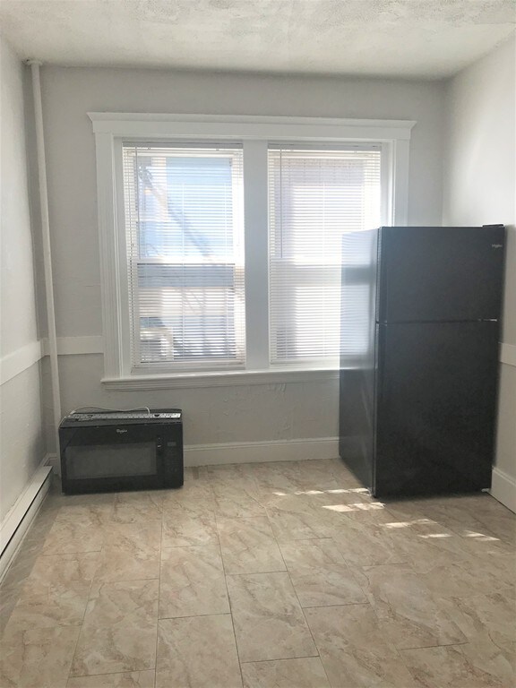 70 Bellingham St unit 4, Chelsea, MA 02150 - photo 4