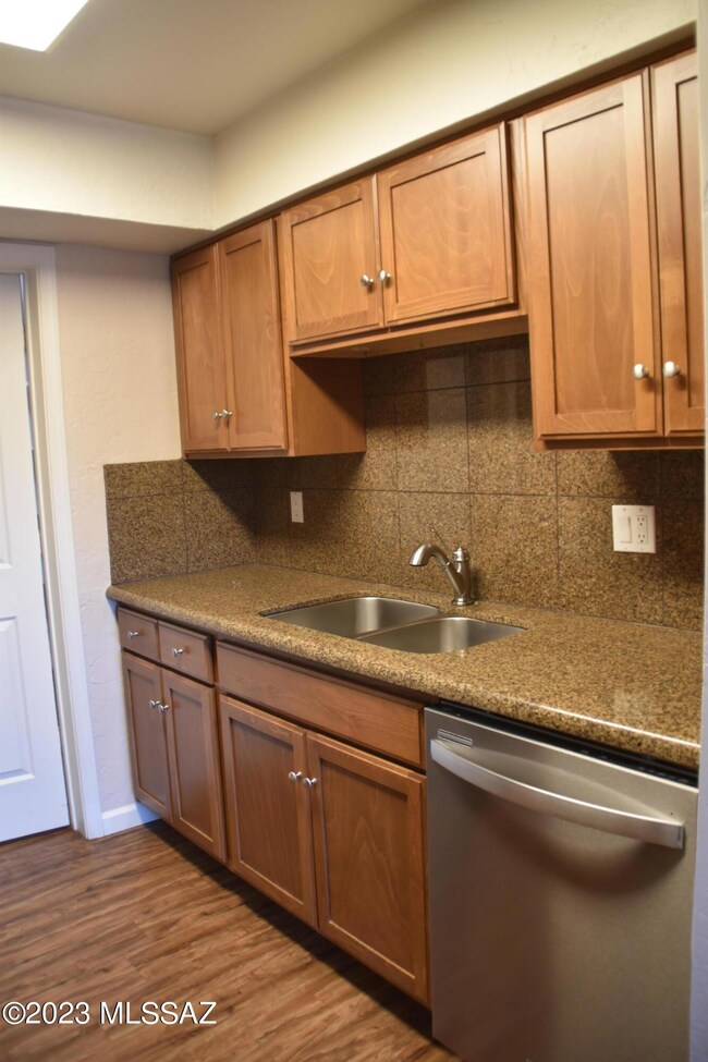 4170 N Foxtail Ln, Tucson, AZ 85719 - photo 5