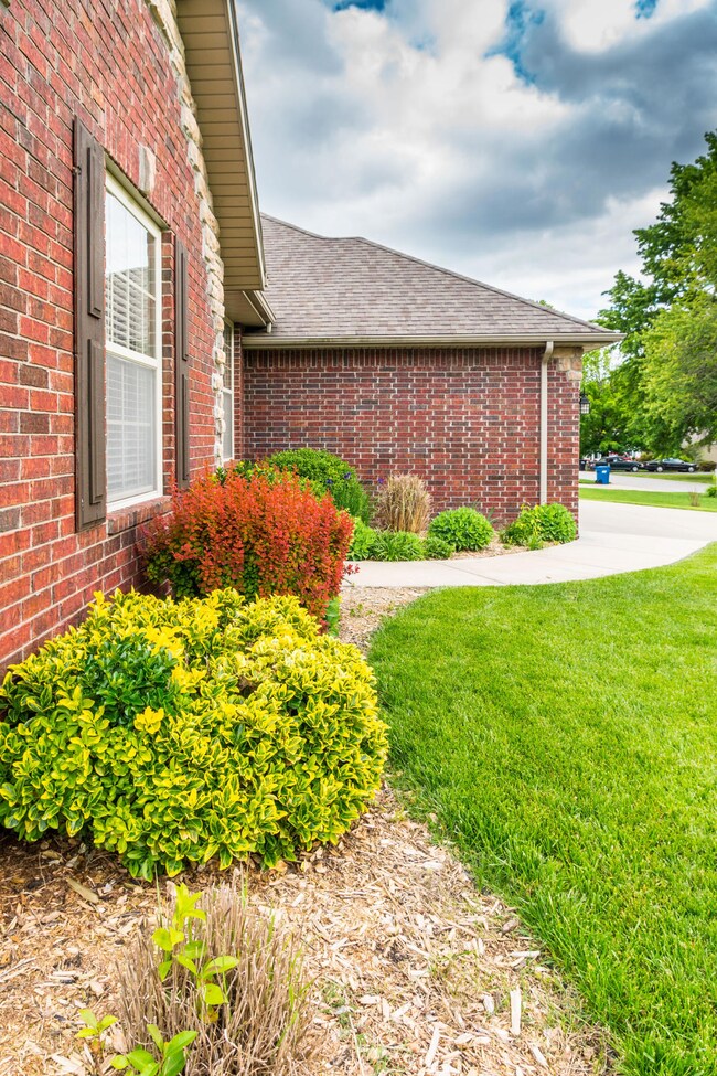 4506 S Meadowlark