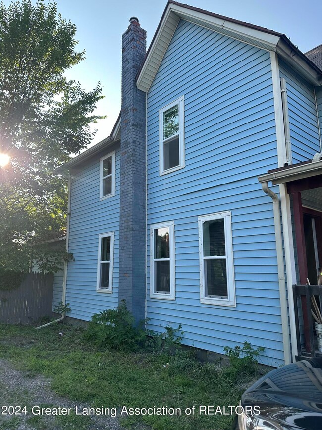 717 N Pine St, Lansing, MI 48906 - photo 2