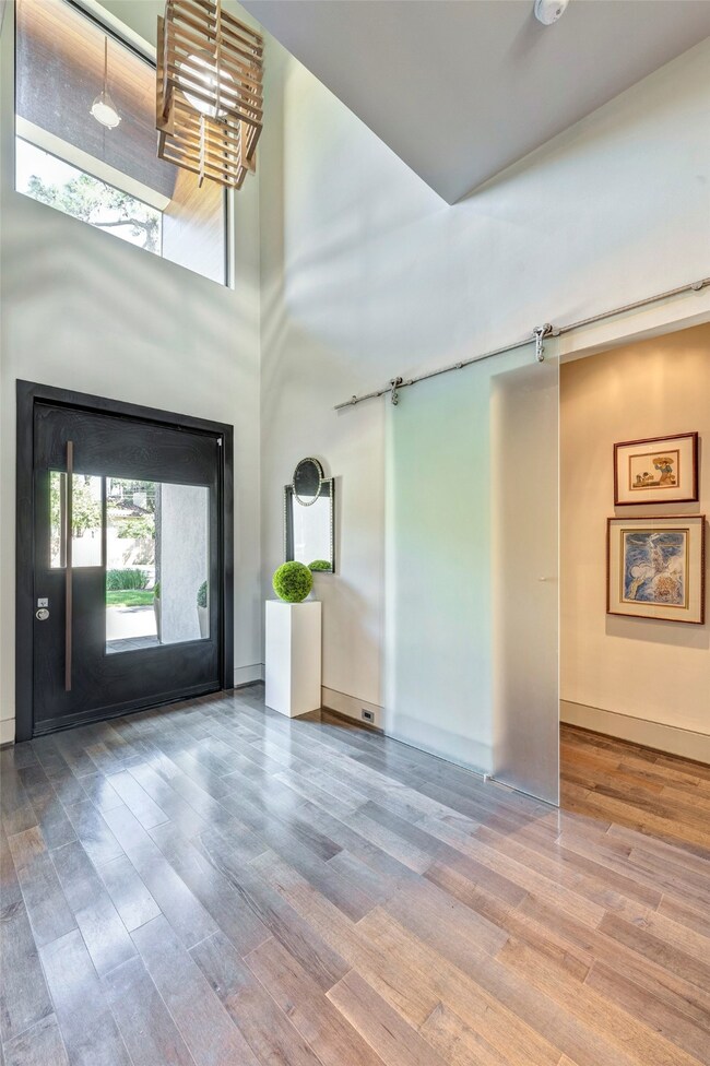 11913 Memorial Dr, Houston, TX 77024 - photo 3