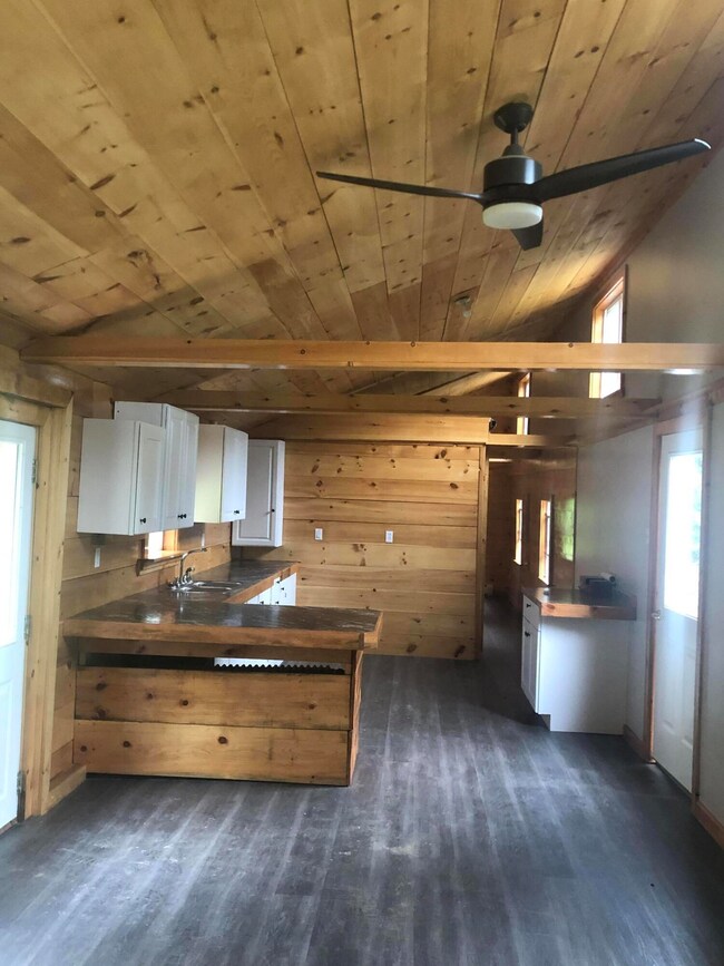 Retreat kitchen