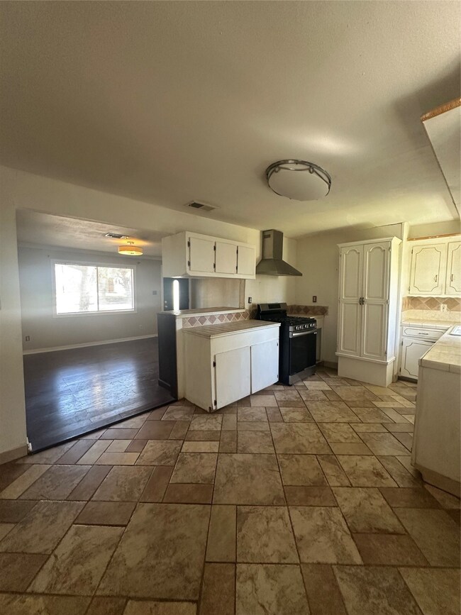 807 N Houston St, Royse City, TX 75189 - photo 5