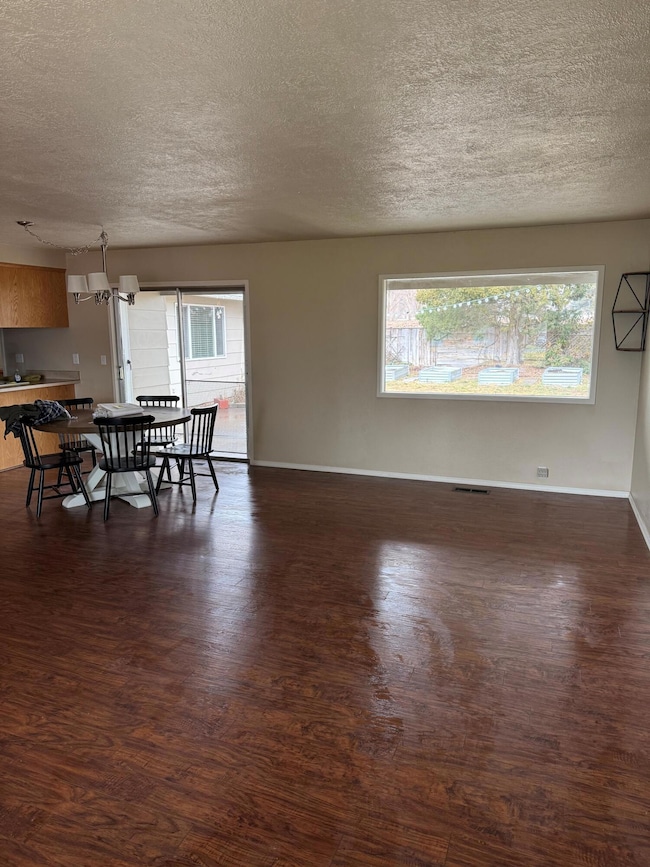 4785 Onyx Dr, Klamath Falls, OR 97603 - photo 5