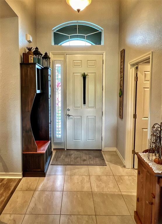 1423 Colonial Ct, Winter Haven, FL 33884 - photo 4