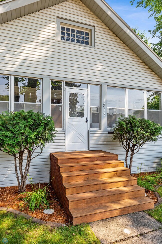 1515 7th Ave S, Fargo, ND 58103 - photo 3