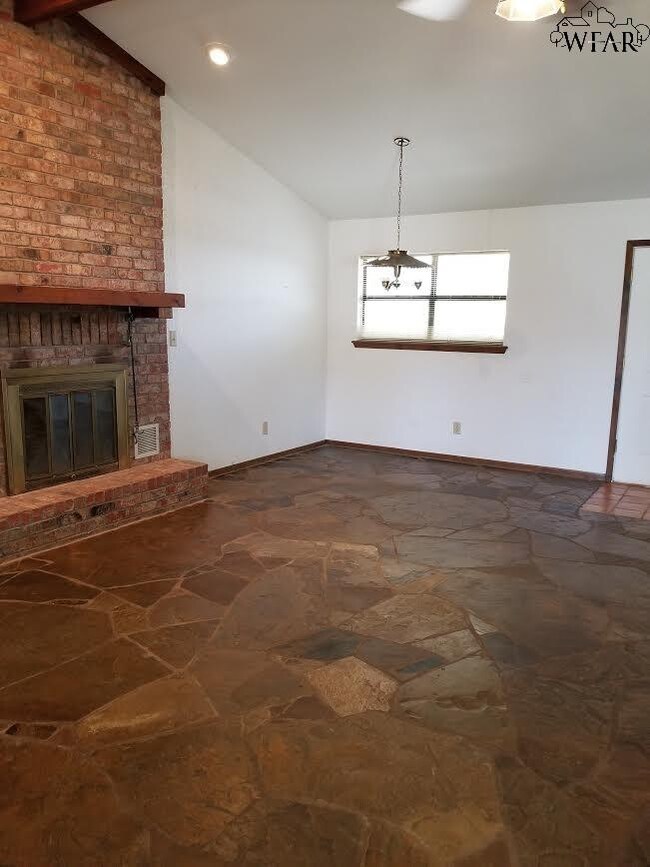 1220 Montgomery St, Wichita Falls, TX 76302 - photo 3