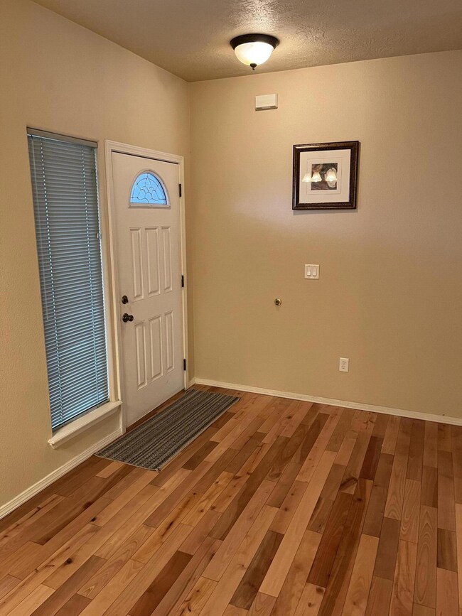 Spacious entry