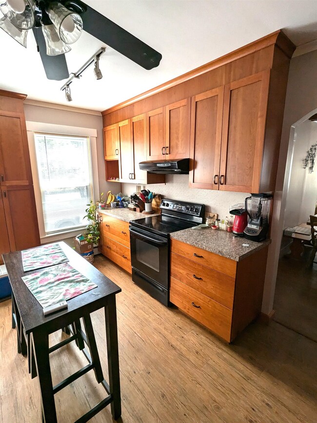 27 Dearborn St, Milford, NH 03055 - photo 6