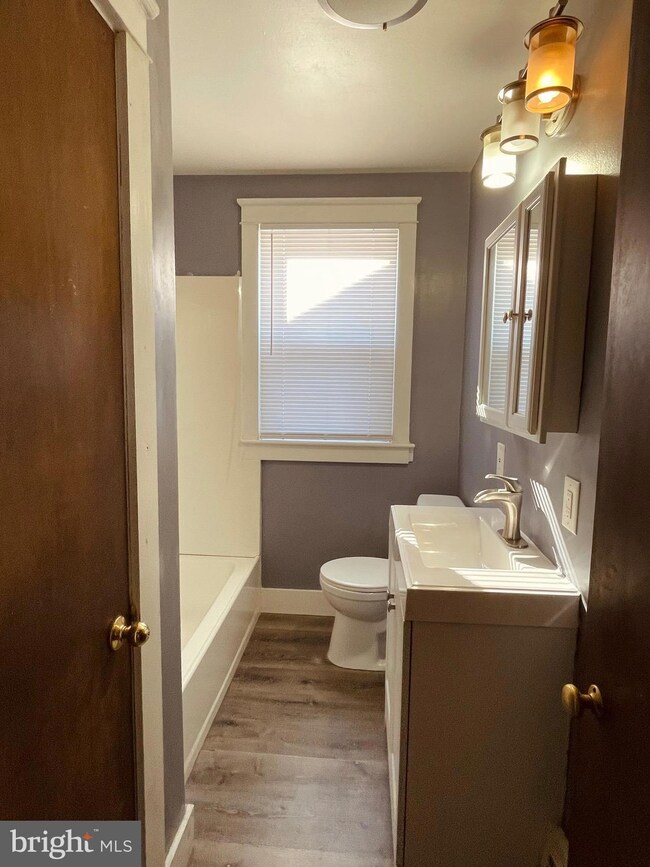 115 W Elm Ave, Hanover, PA 17331 - photo 4