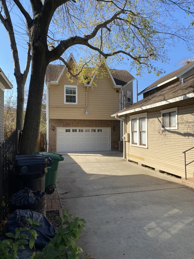 405 Walton St unit A, Houston, TX 77009 - photo 2